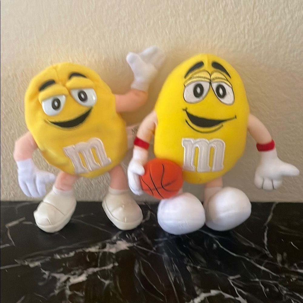 M&M'S Yellow Stuffed Toy Pair
